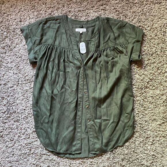 Lou & Grey Relaxed Fit Shortsleeve Buttondown - Army Green - Picture 5 of 9